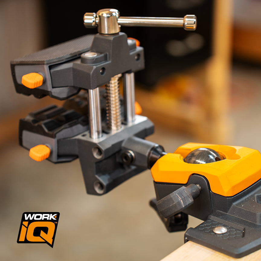 IQ Vise™ - Includes 1 Set of Flex -Fit jaws