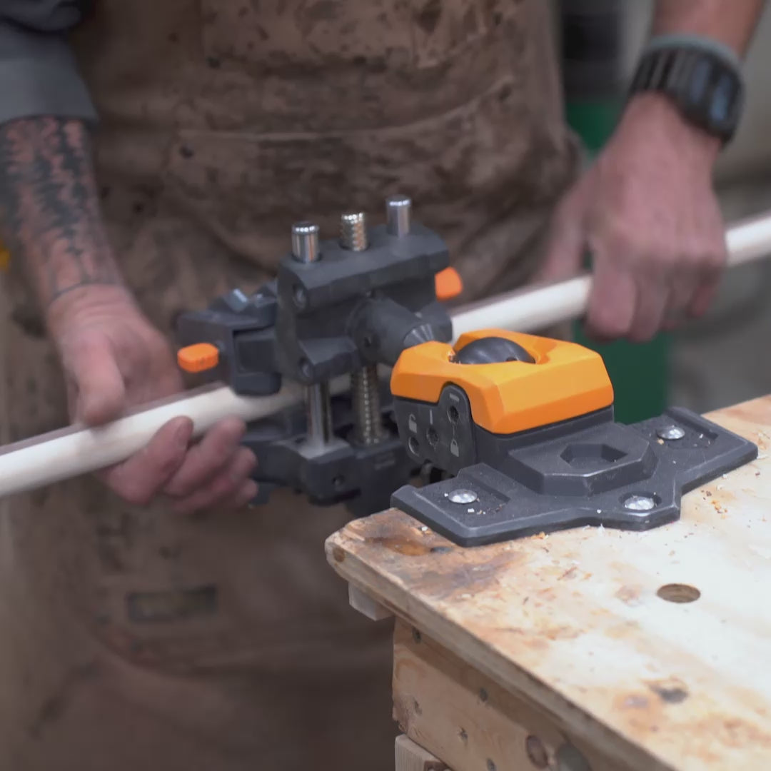 IQ Vise | 360° Articulating Bench Vise Made From Steel & Cast Aluminum w/ 8-Position Locking Ball & Socket | Includes 1 Set of Flex-Fit jaws