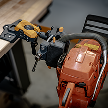 IQ Vise | 360° Articulating Bench Vise Made From Steel & Cast Aluminum w/ 8-Position Locking Ball & Socket | Includes 1 Set of Flex-Fit jaws